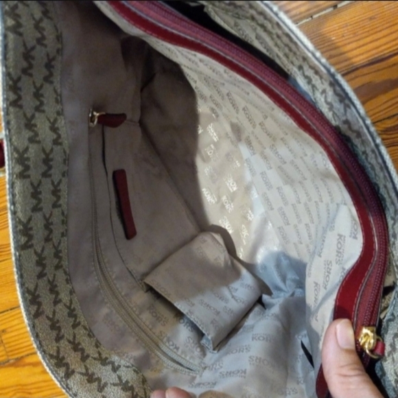 Michael Kors Bag - Picture 8 of 12